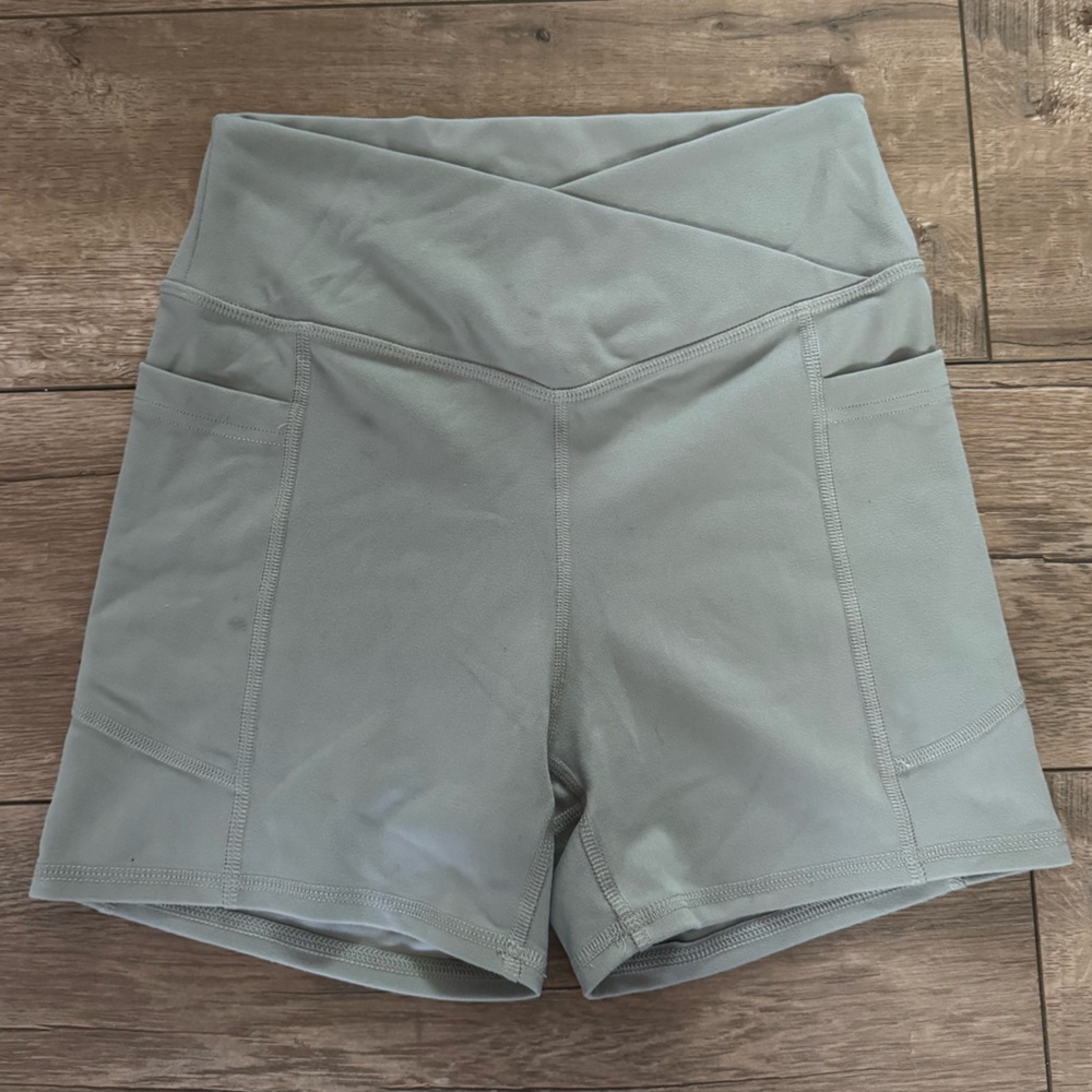 Gilly Hicks• biker shorts✨